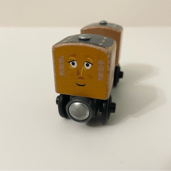 Thomas & Friends Wooden Annie Train - Picture 10 of 11